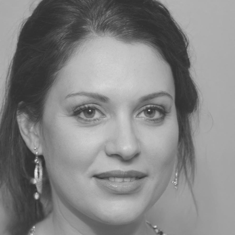 Melanie Hoffmann, Leitende Finanzberaterin